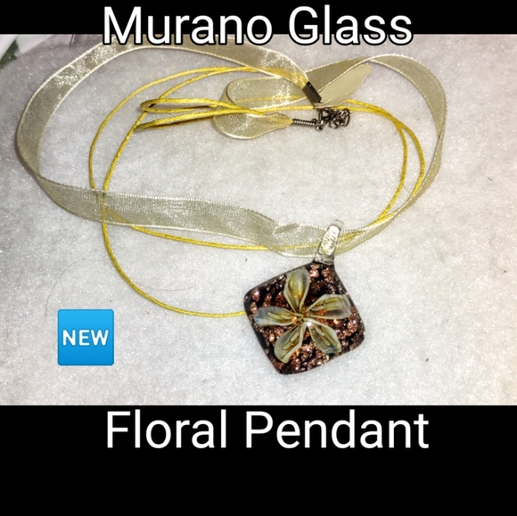 Glitter Glass Pendant Yellow Flower - Picture 4 of 9